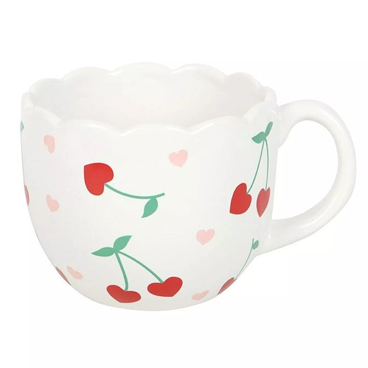 Tasse cerise festonnée